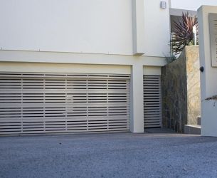 Garage-Doors-Sunshine-Coast-4