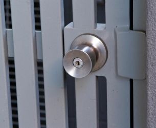 gate handle round angled